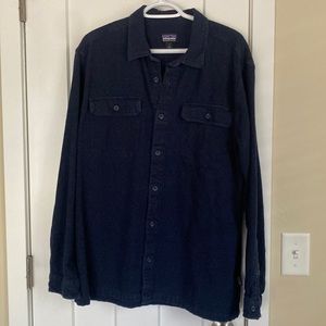 Men’s blue Patagonia flannel size large